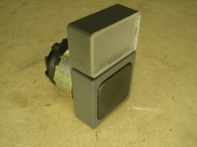 Ge industrial push button + title display cema