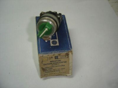 General electric ge CR104B151 mini oiltight select 
