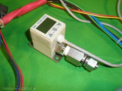 Smc ZSE5B-02-27L pressure switch