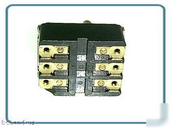 General purpose ac toggle switch - eaton c-h (box-0005)