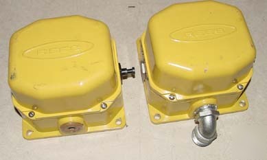 2PC rees cable operated pull switch 04944-800