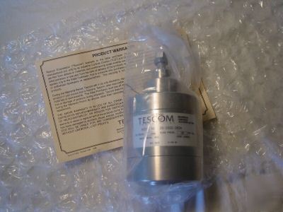 New tescom model 26-2922-282A back pressure regulator 