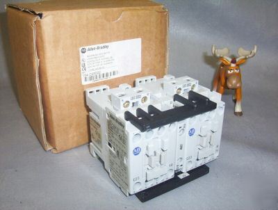 Allen bradley reversing contactor 104-C23D22 _______G39
