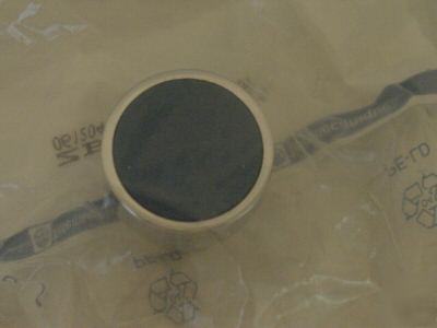 Navy blue push button p/n ZB2-BA6 telemecanique nip 