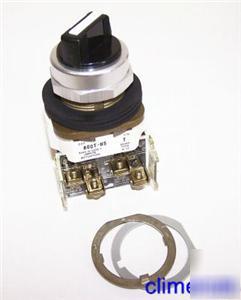 Allen bradley 800TH5A selector switch 2 pos - 