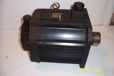 1 nachi ac servo motor w/ absolute encoder