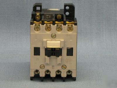 Allen-bradley ac contactor 100-A18NA3