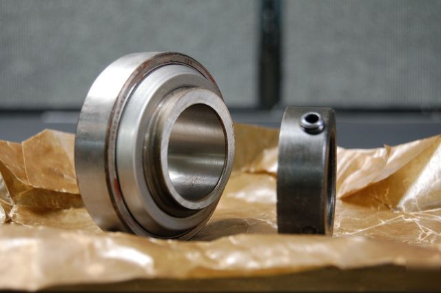 Fafnir 1108KLL bearing with collar 1.5