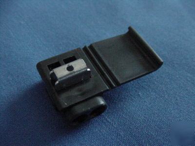 1,000 3M 557-TG2 self stripping dropwire connector