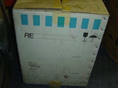 New 6ES5 184-3UA21 expansion rack and controller boxed