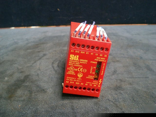 Sti universal safety relay unit dual channel SR06AM