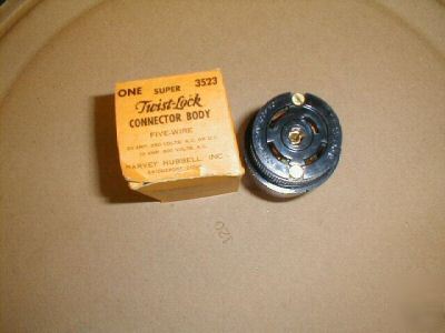 Hubbell twistlock connector body 20A hbl 3523/HBL3523