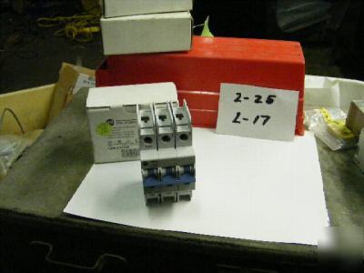 1 allen bradley 1489A3C200 UL499 minature circuit