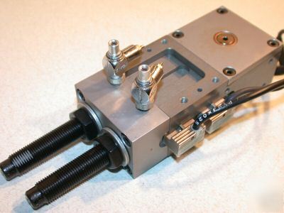 Numation pneumatic 90 deg rotary actuator RW030A1AE6D1