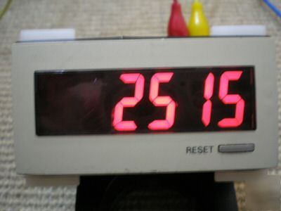 Omron H7HP-ad counter. 12 to 24VDC source