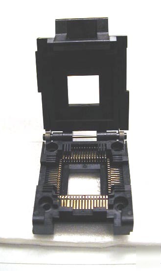 Yamaichi 68 lead plcc test socket IC51-0684-390