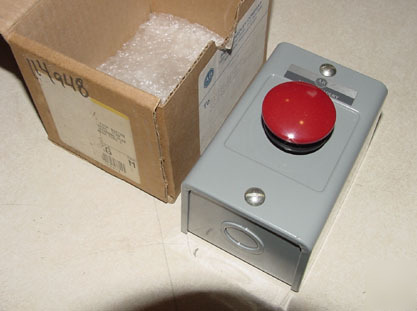 New allen bradley push button station 800H-1HKG in box
