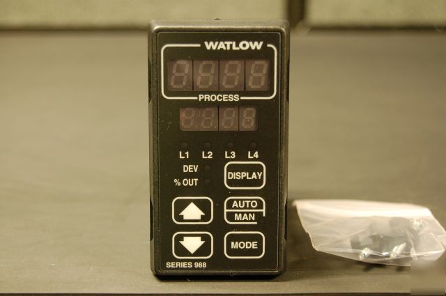 Watlow 988A-10BB-bar series process controller