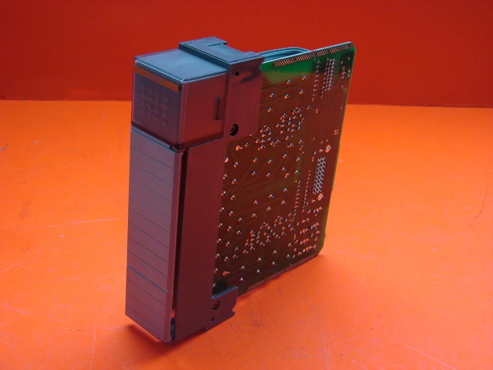 Allen bradley 1746-OW16 output module #7047 g