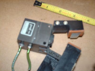 Lot 2 phd grippers, clamps pneumatic/air+ prec. slide 