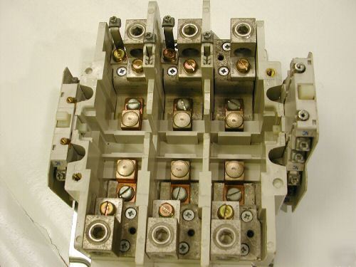 Cutler hammer nema sz 4 CN15NN3 contactor 135AMP 600VAC