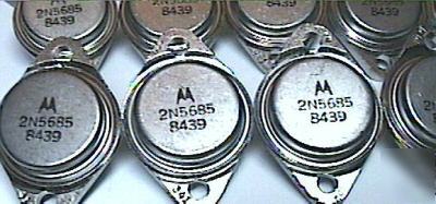 Motorolla 2N5685 npn transistor 300 watt 50 amp 2N3055