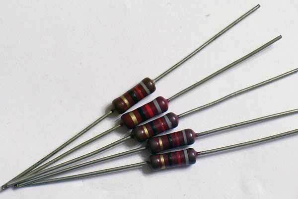 25) 82 ohm 1/2W .5W piher hi-q carbon film resistors 5%