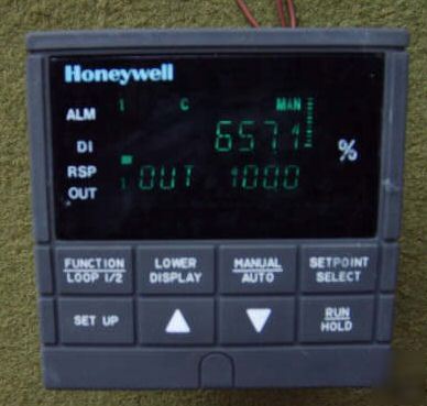 Honeywell controller - model DC330B - used