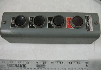 Ge controls panel w/4 pb switches hoist momentary 600V