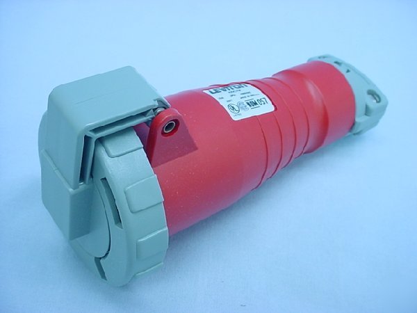 Leviton watertight pin & sleeve connector 20A 480V 3P