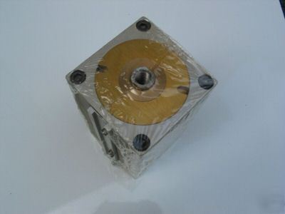 New compact air Q92-2756-a multi-stage cylinder 3