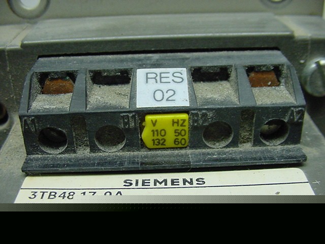 Siemens 3TB48 contactor 3 pole 100 amp 110-132 v coil
