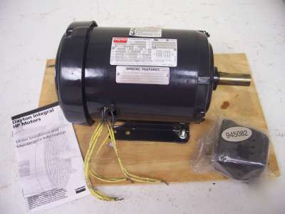 New dayton industrial motor 3KW93 1.5HP 208-230/460 * *