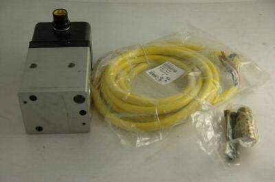 New lot - 4 parker nuair W2154C583B regulator surplus