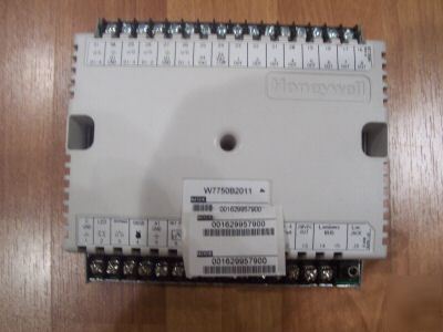 Honeywell W7750 b 2003 zone controllers (3)