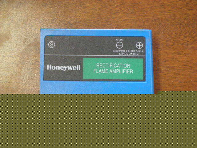 Honeywell rectification flame amplifier R7847 a 1082
