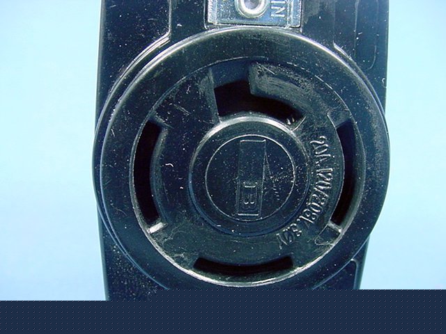Hubbell non-nema locking receptacle 20A 120/208V 3PH y