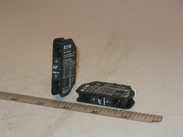 New pair of cutler-hammer ema auxiliary contacts EMA14