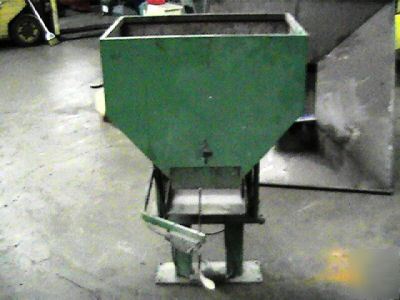 Vibratory parts feeder hopper fortville feeders large