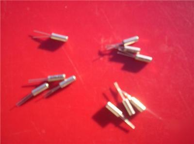 10 x 32.768 khz crystal / xtals for microchip proyects