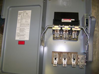 Siemens ite SN424 safety switch 200 a 240V disconnect