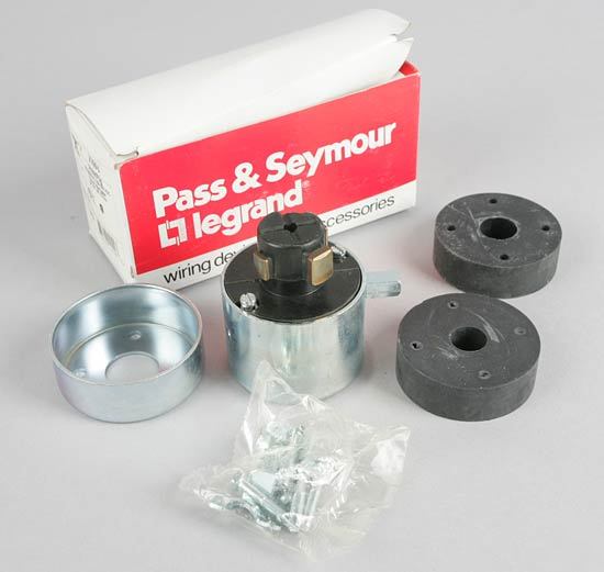 Pass & seymour armored plug 21426-s 