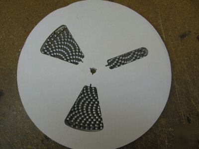 1000PCS p/n UUD0J221MCR1GS ; chip aluminum capacitors