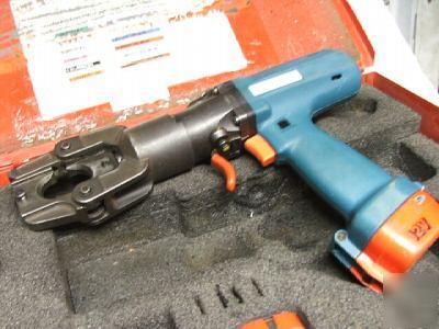 Burndy BCT500 hydraulic cable crimper with 10 dies