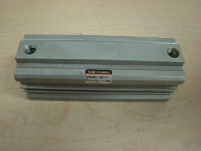 Smc NCDQ2B32 cylinder =