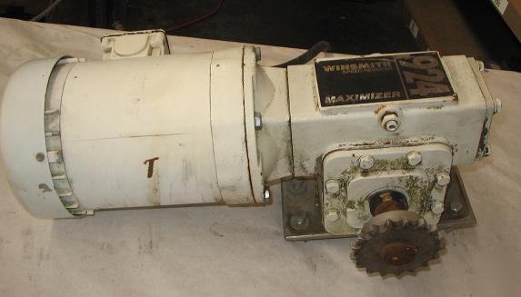 Winsmith 924MDN .75HP 40:1 90 dg. gear head reducer