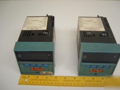 Honeywell temperature controller DC2005 lot of 2