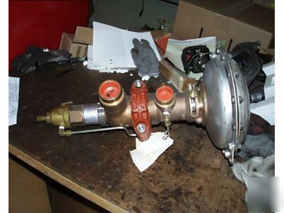 Leslie controls blend valve steam hot water surplus