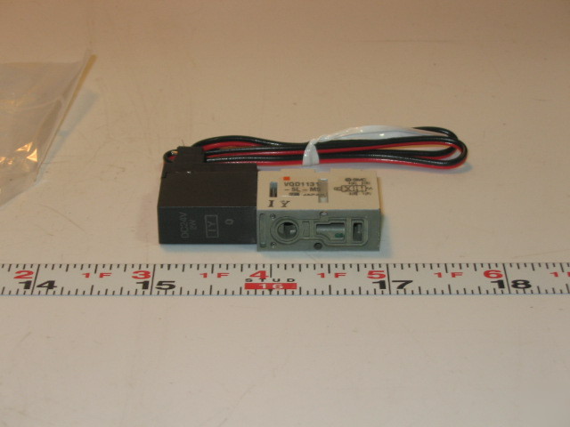 New smc 4 port solenoid valve VQD1131-5L-M5
